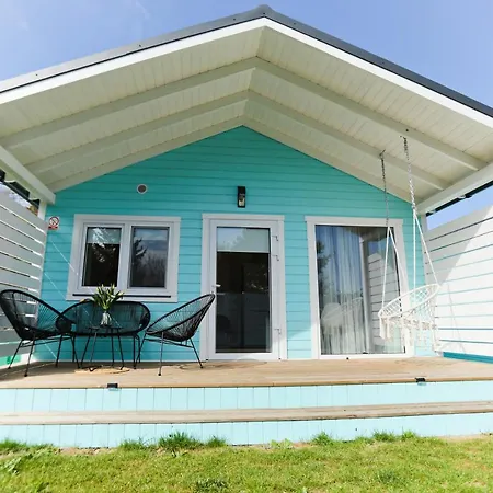 Karuba Resort, Sobieszewo- - Wyspa Sobieszewska Lodge *