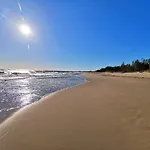 Karuba Resort, Sobieszewo- - Wyspa Sobieszewska אכסניה