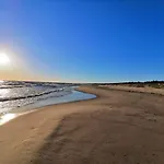 Karuba Resort, Sobieszewo- - Wyspa Sobieszewska אכסניה
